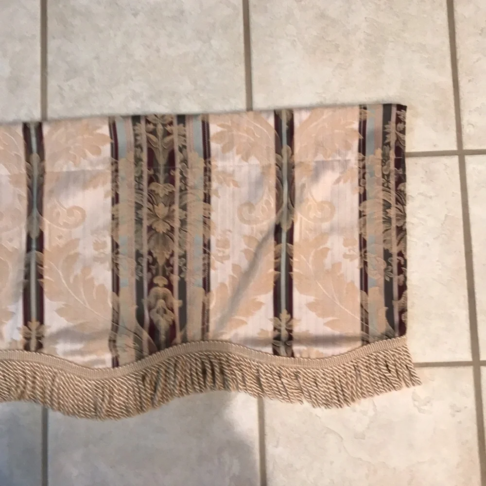 Curtain Fringed Scalloped Floral Curtain Valance/Topper